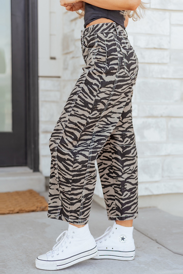 Zebra Wide Leg Barrel Jeans Size 8 (Small) image 2