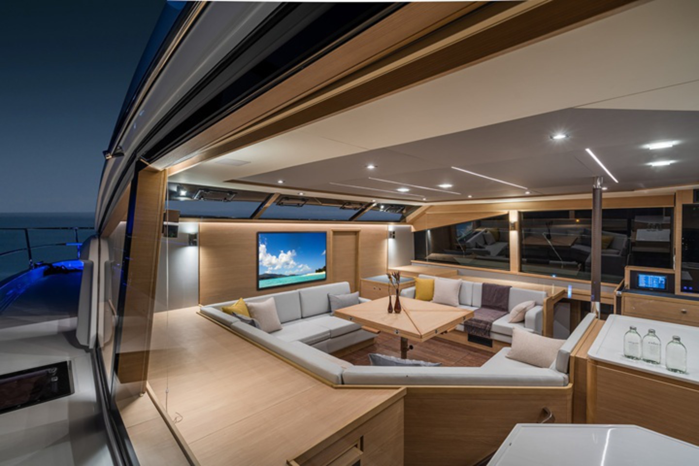 Aquila 54 Power Catamaran image 15