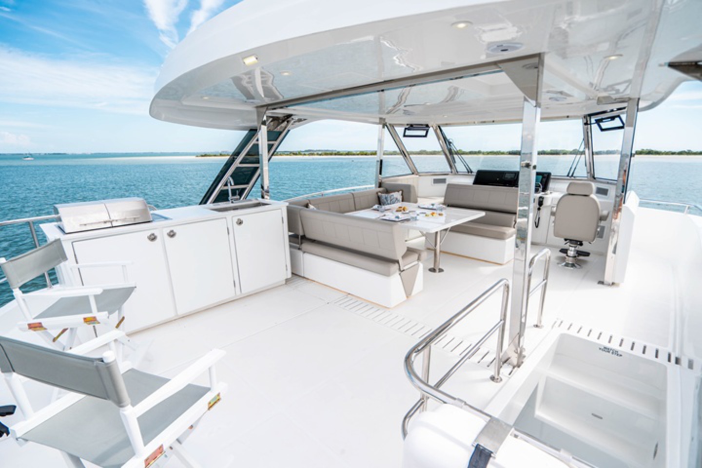 Aquila 54 Power Catamaran image 2
