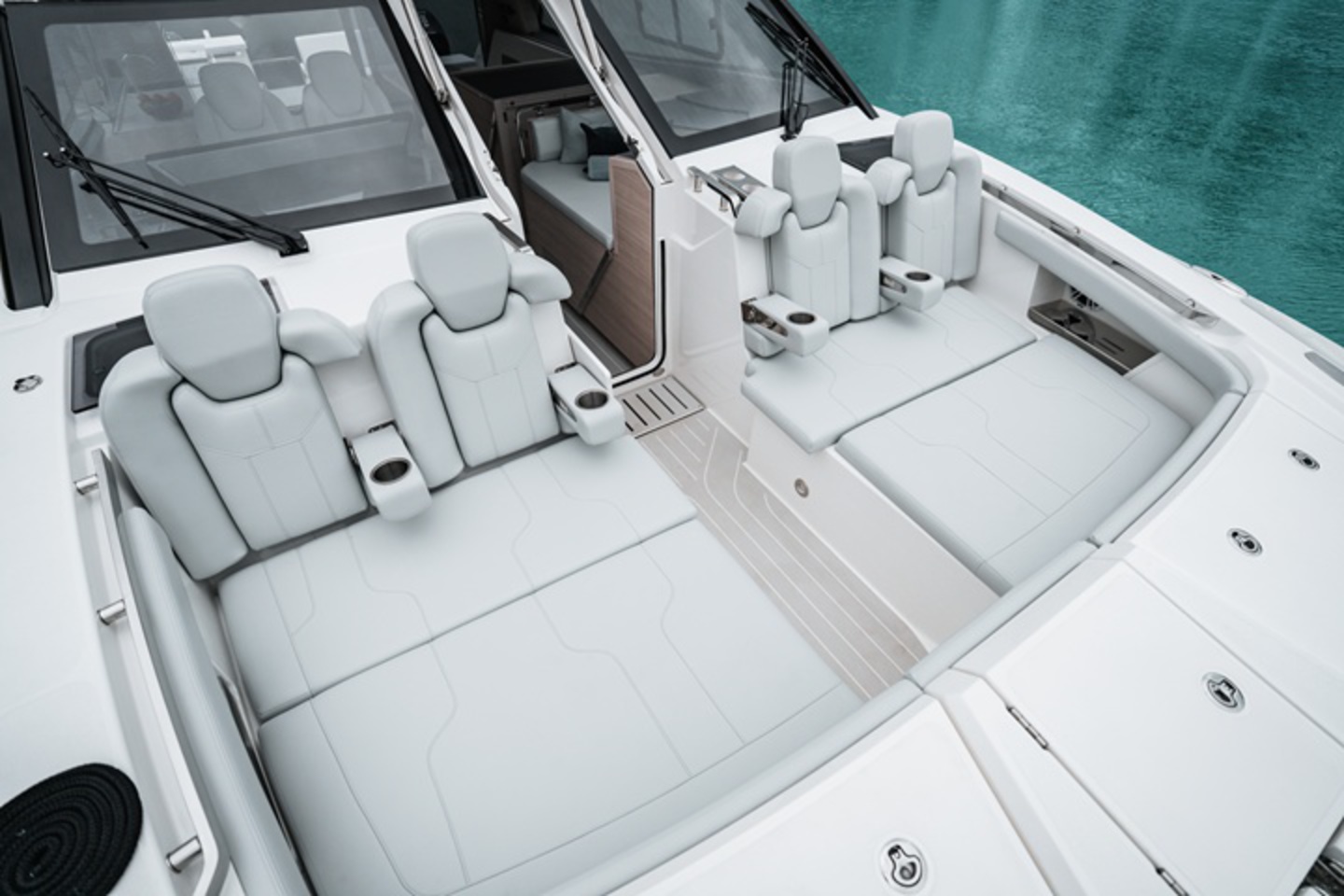 Aquila 42 Coupe Power Catamaran image 5