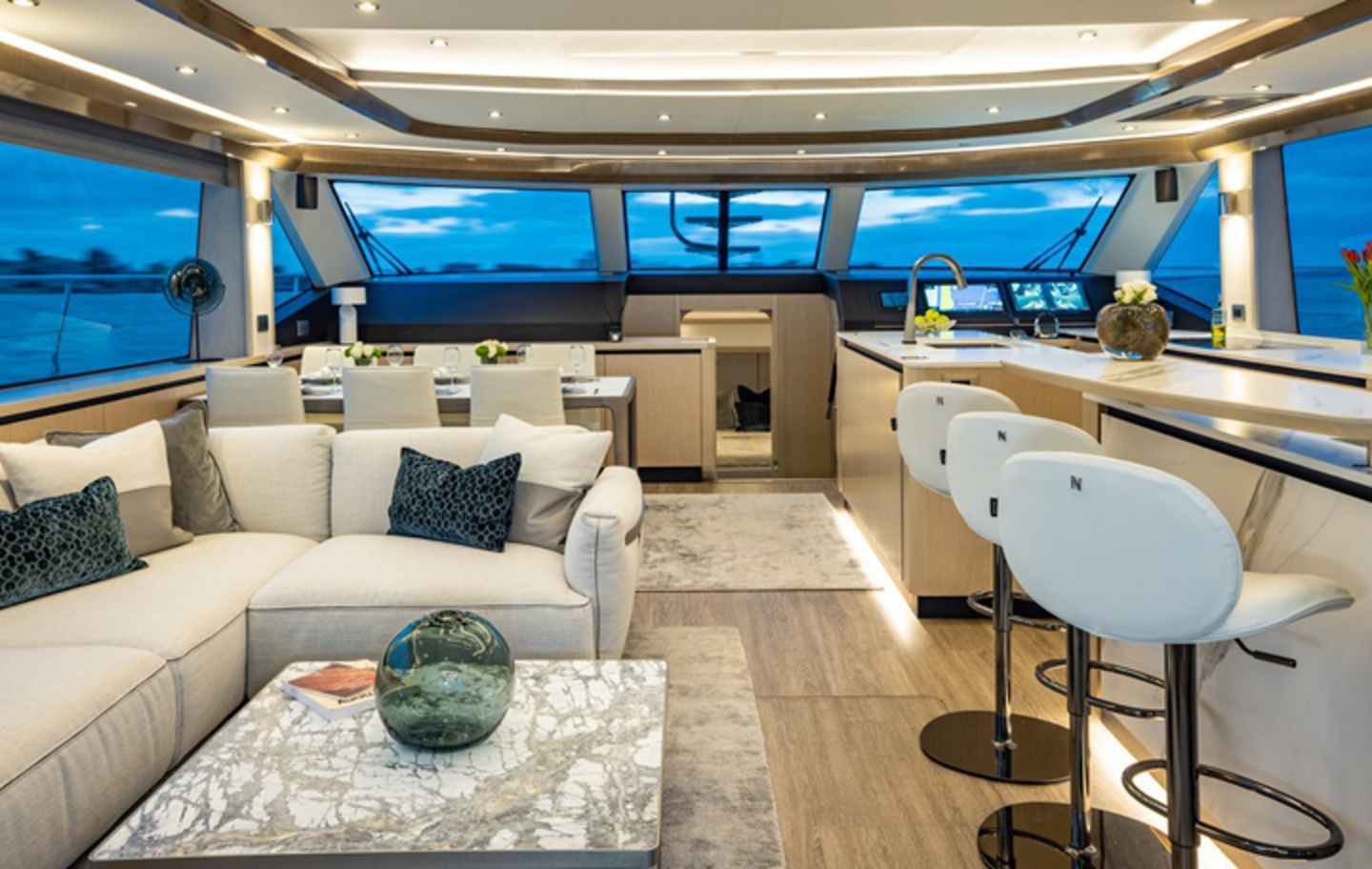Aquila 70 Power Catamaran image 13