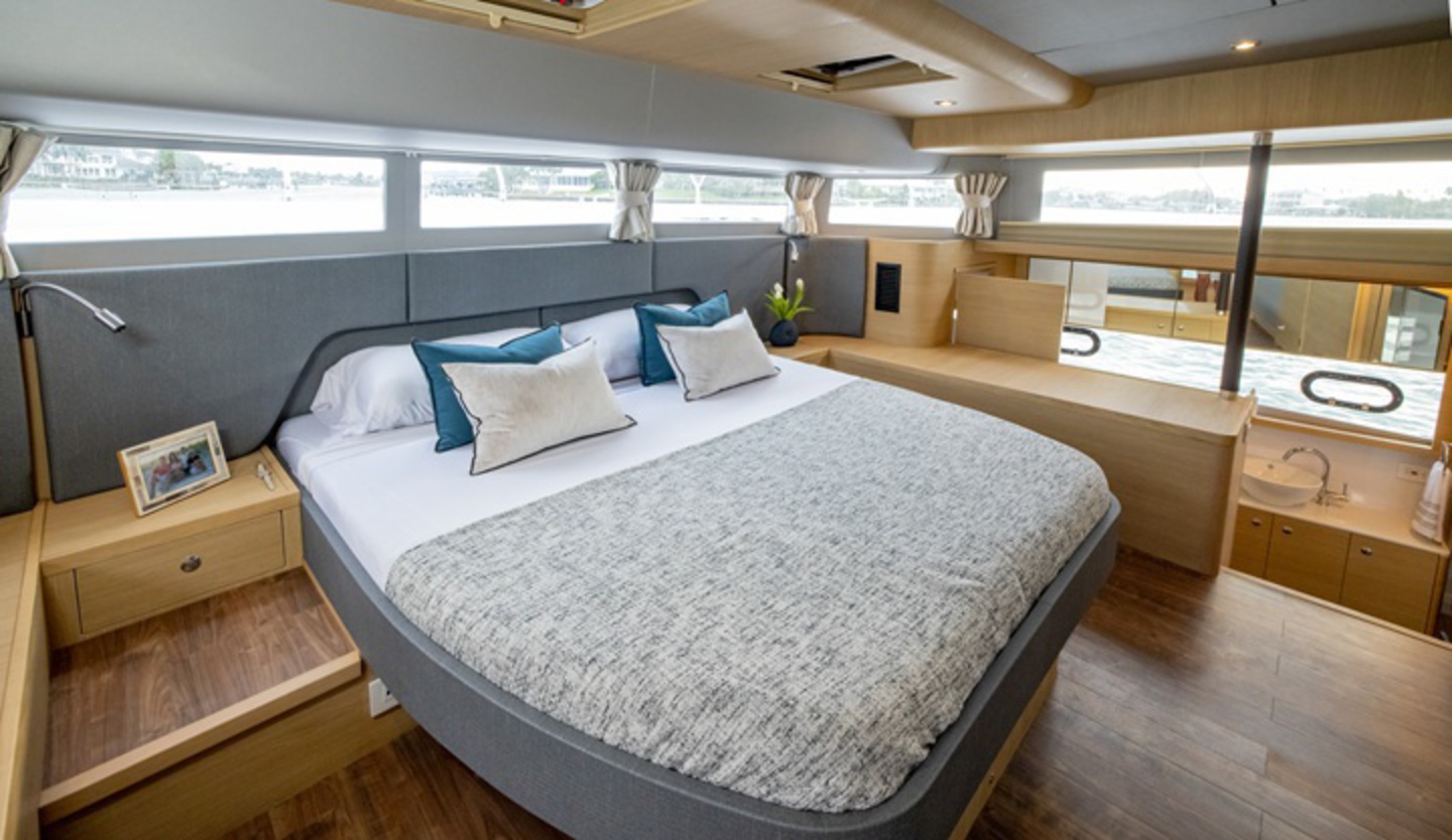 Aquila 54 Power Catamaran image 17