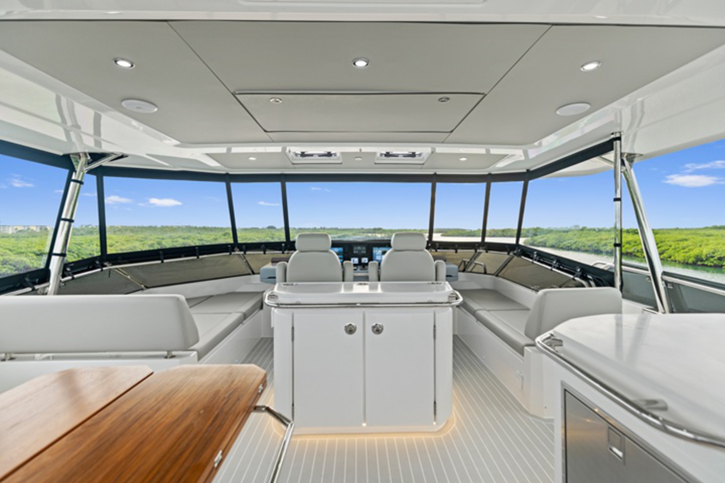 Aquila 50 Power Catamaran image 5