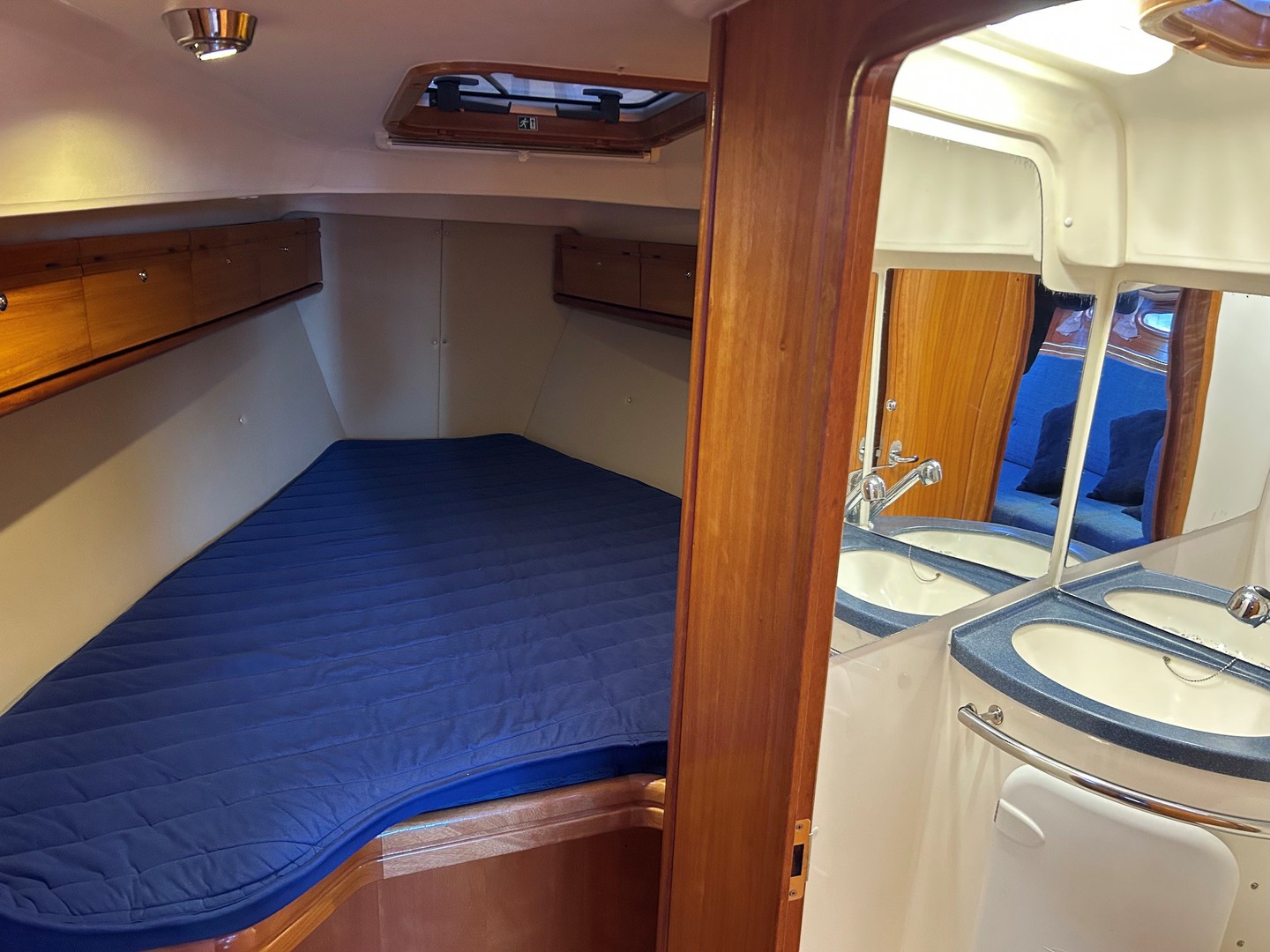 2007 Bavaria 37 image 7