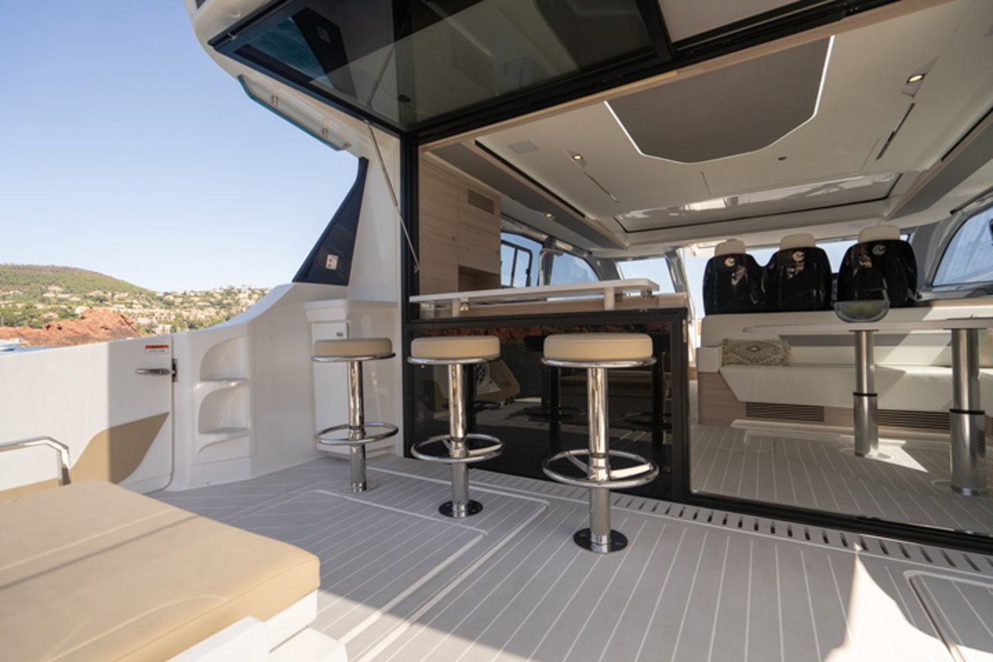 Aquila 46 Coupe Power Catamaran image 5