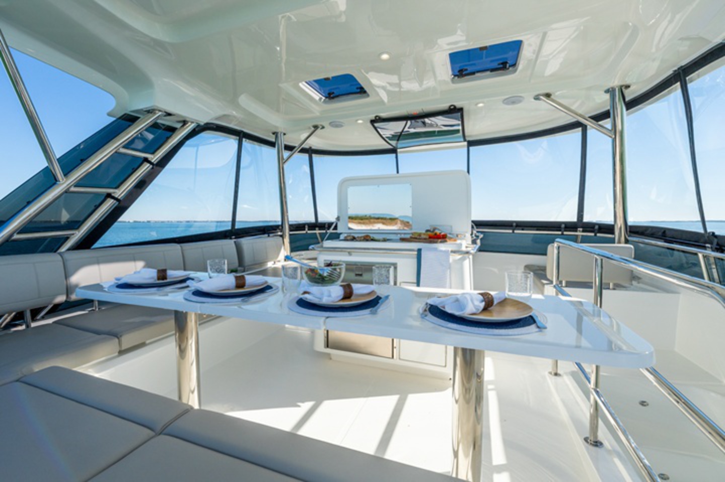 Aquila 42 Power Catamaran image 4