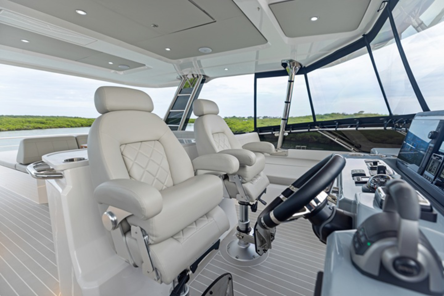 Aquila 50 Power Catamaran image 9