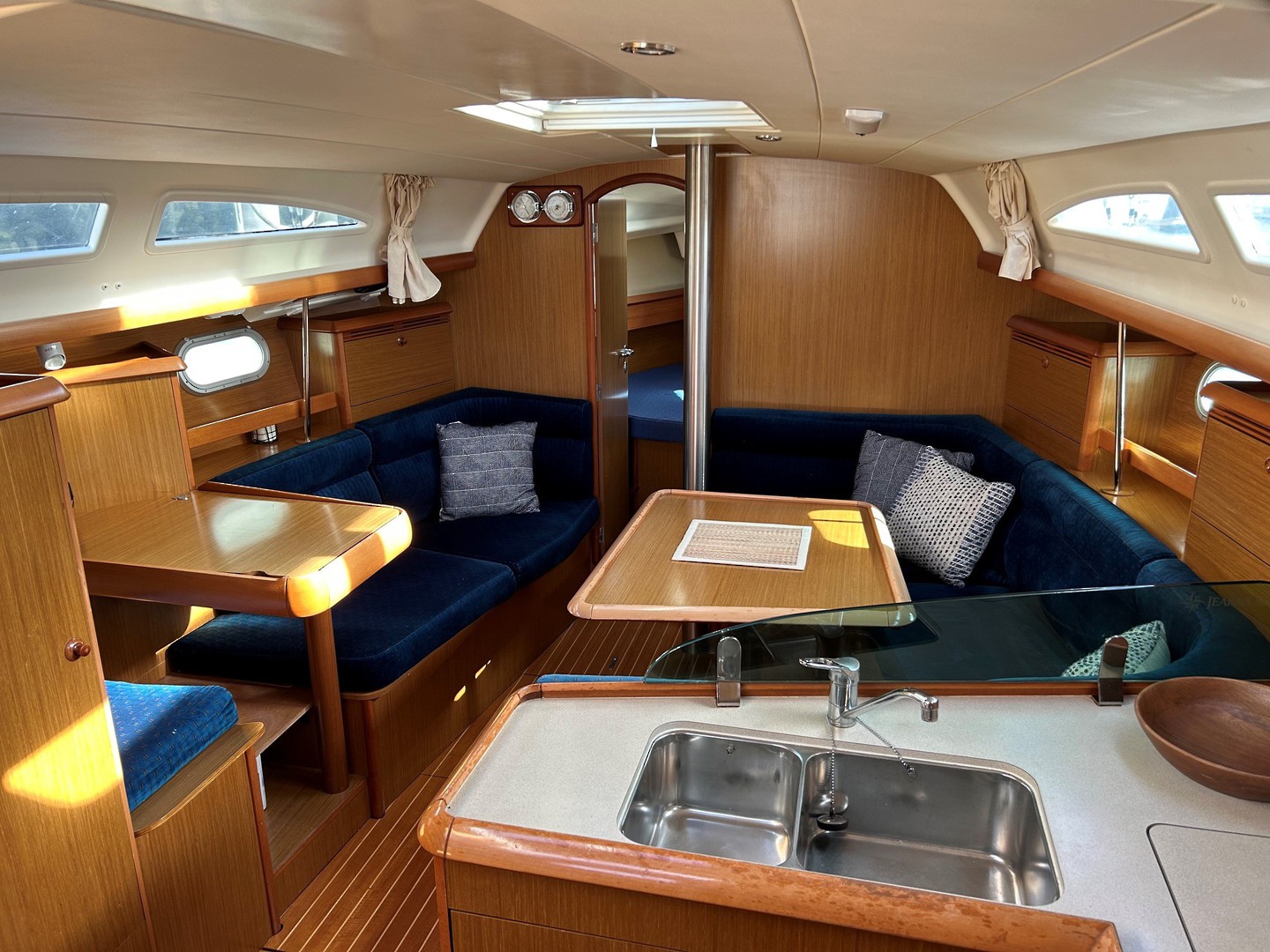 Jeanneau 37 Sun Odyssey -2006 image 2