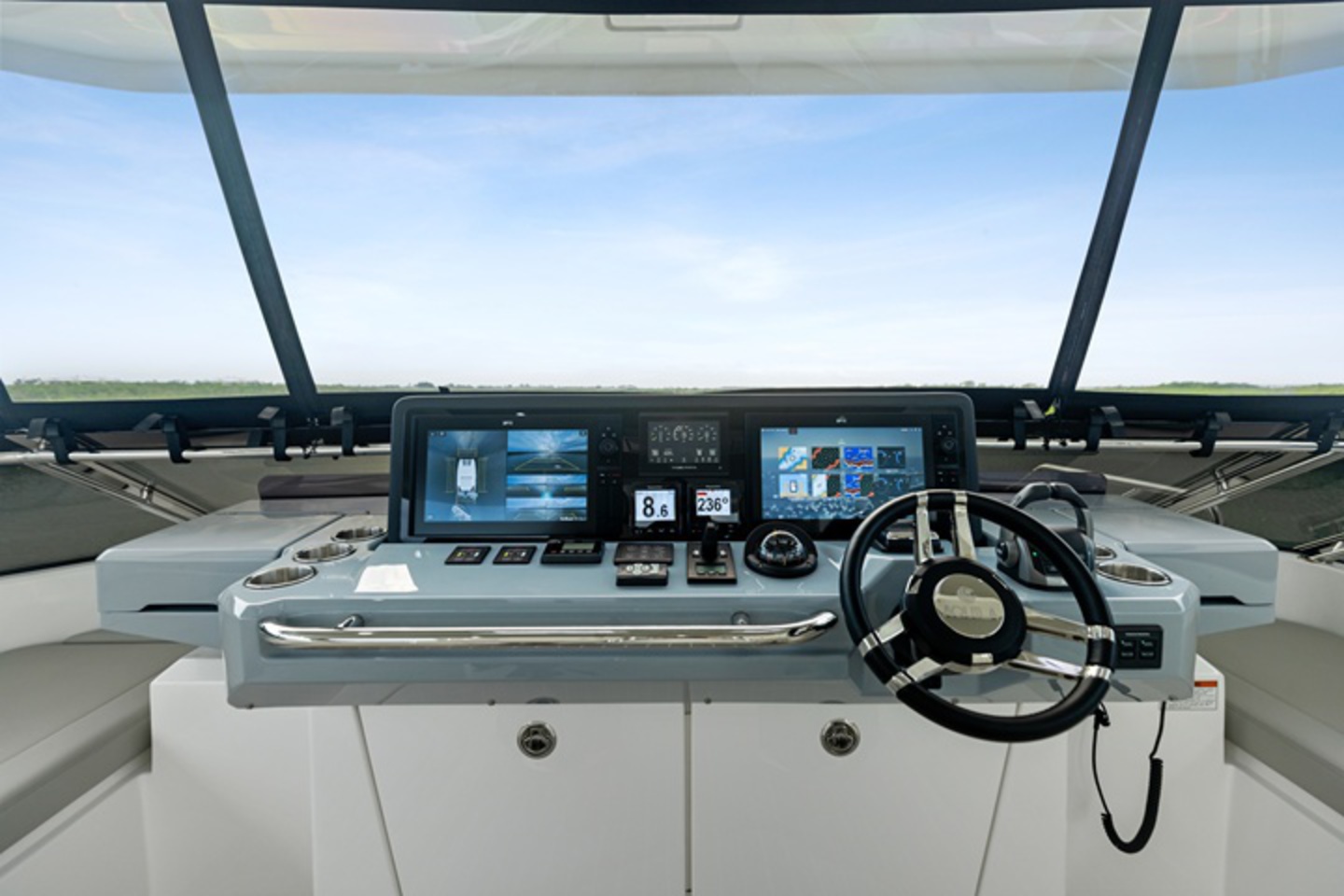Aquila 50 Power Catamaran image 8
