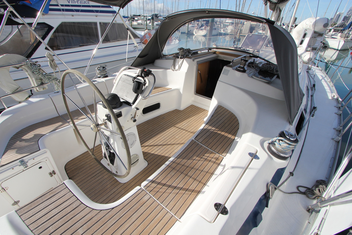 Bavaria 41- 2003 image 16