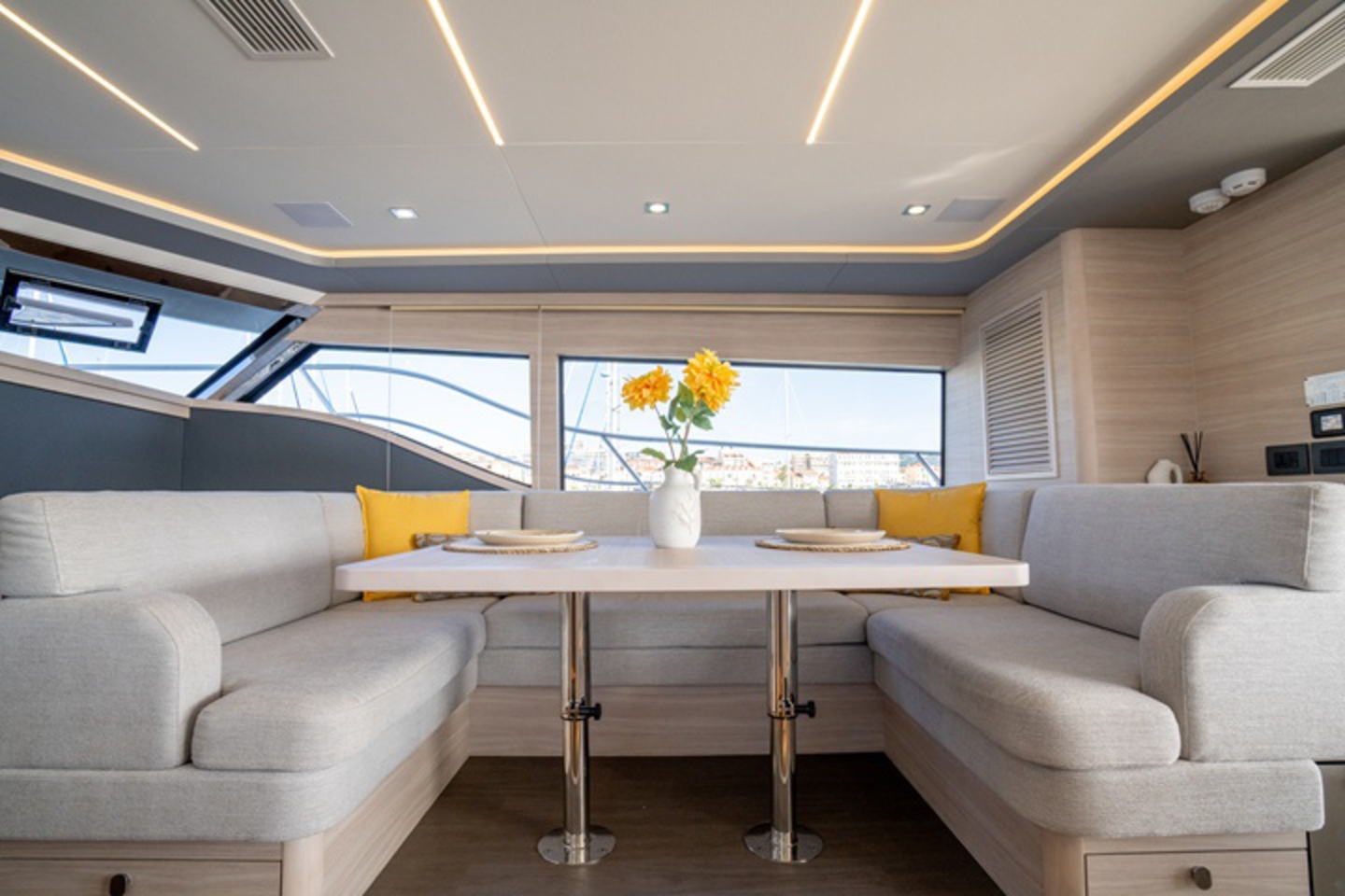 Aquila 46 Power Catamaran image 7