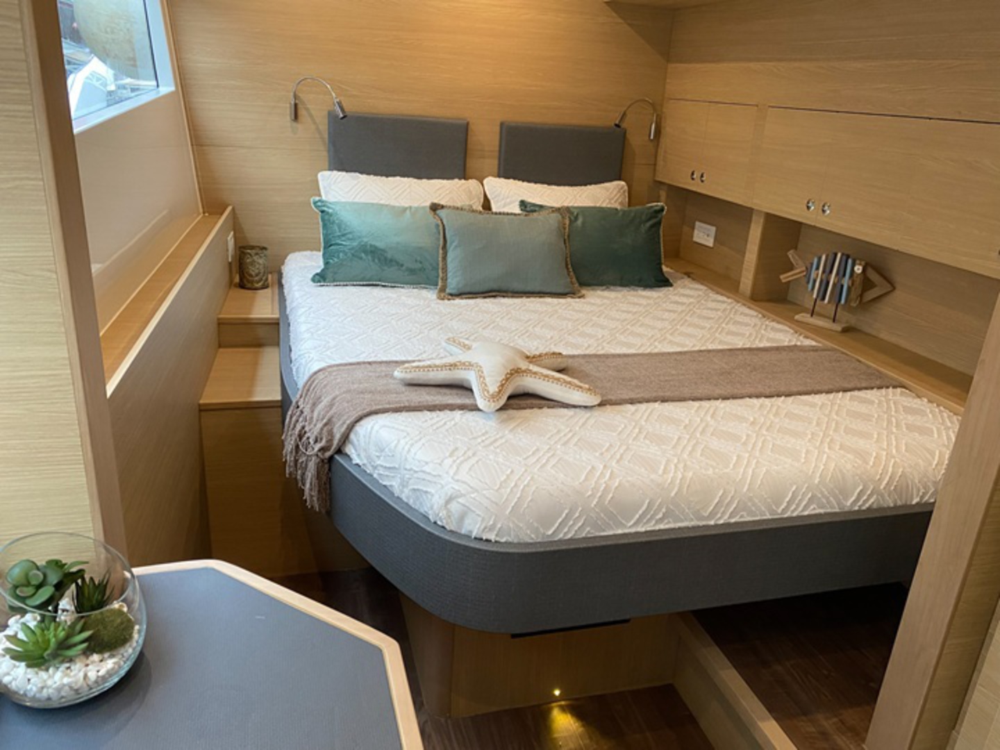 Aquila 54 Power Catamaran image 19