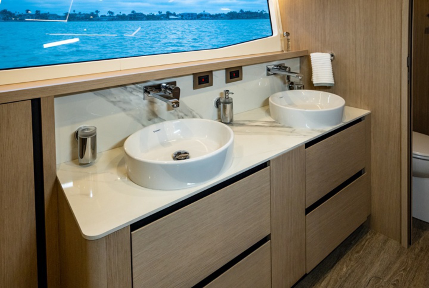 Aquila 70 Power Catamaran image 24