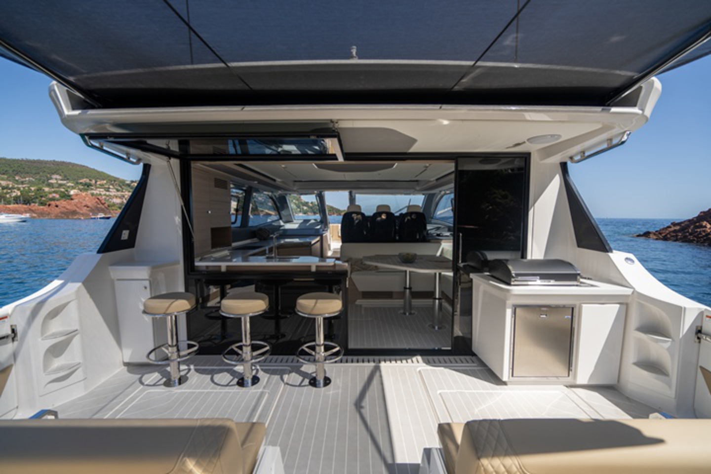 Aquila 46 Coupe Power Catamaran image 4