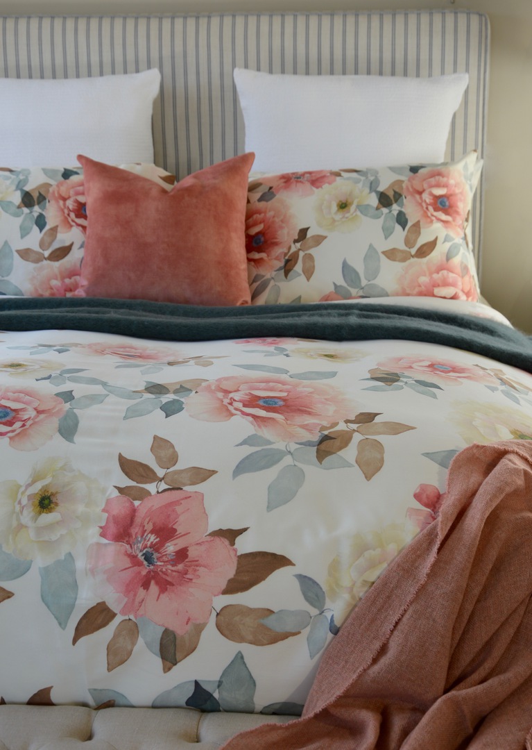 Esmeralda King Duvet Set by Tessitura Toscana Telerie  50% Off - Plus Free Freight on all New Zealand Orders. image 1