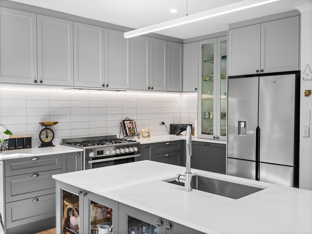 Pearl Grey image 1