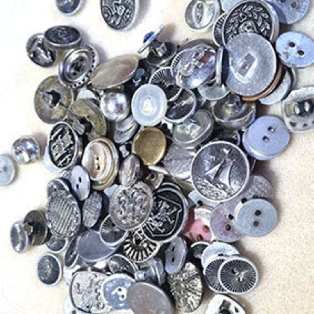 Queen Mum's Destash: Button Bonanza 6 - Silvers (12mm - 18mm) image 0