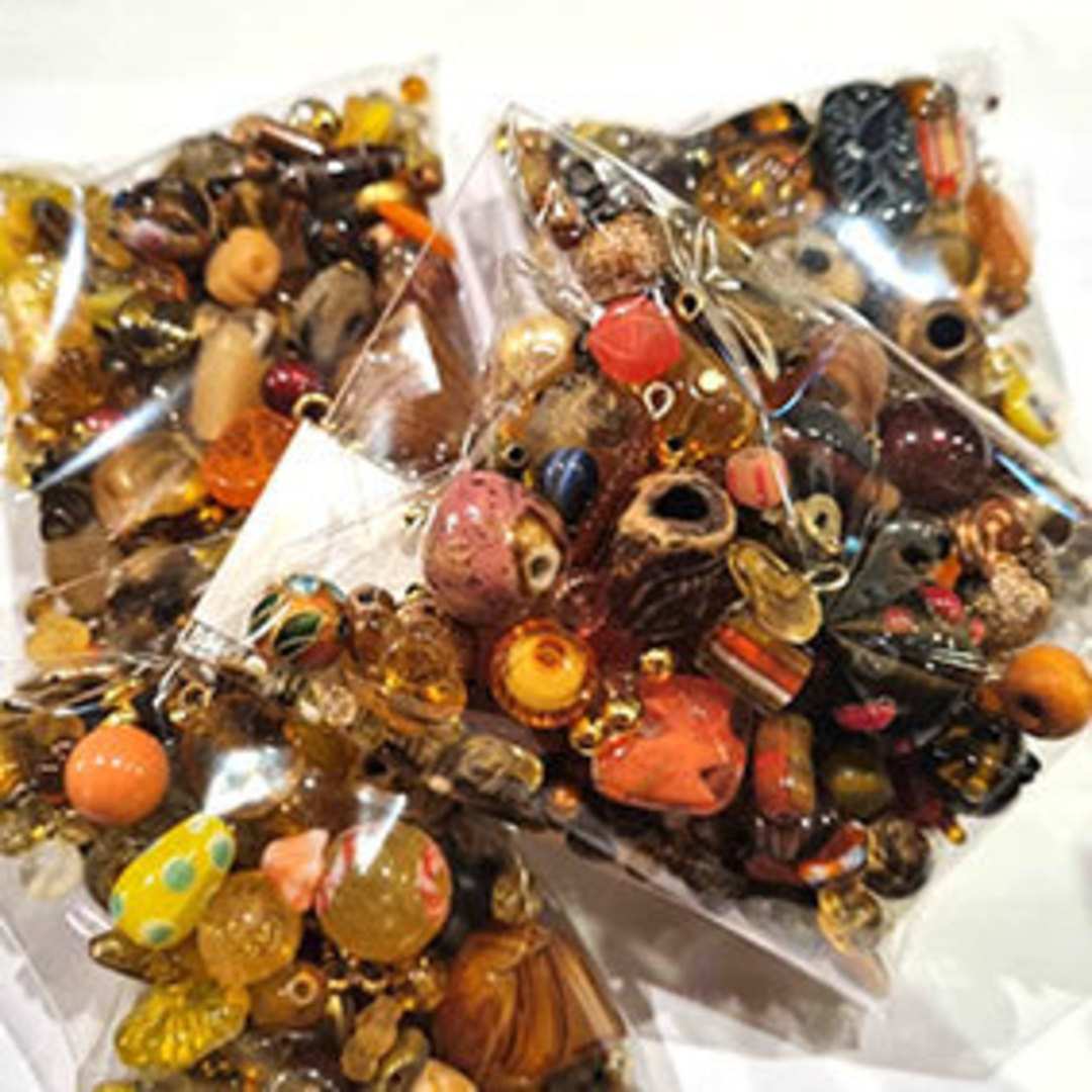 Queen Mum's Destash Glass Bead MIX  - Bronze potpourri image 1