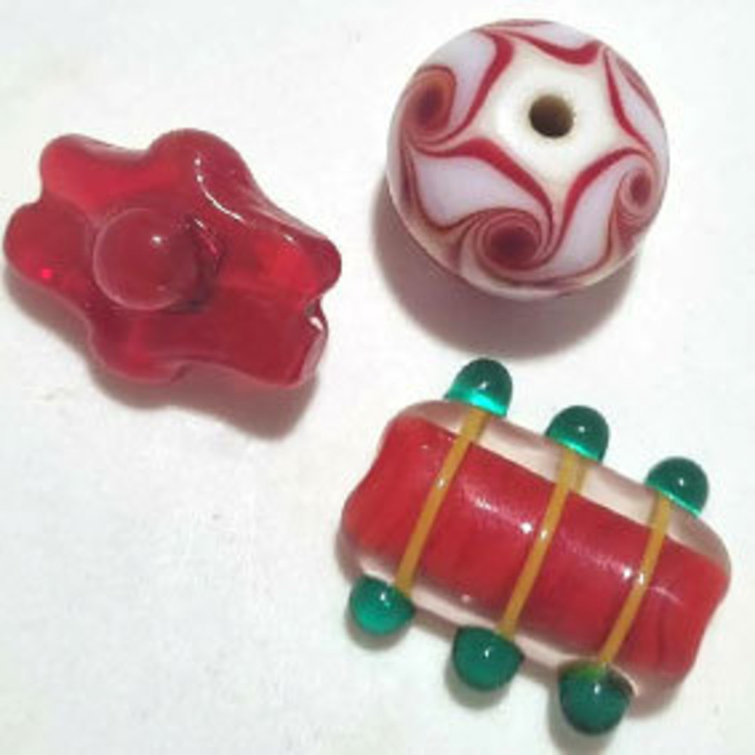Queen Mum's Destash 22 - Czech Lampwork Beads - 18mm - 22mm image 0