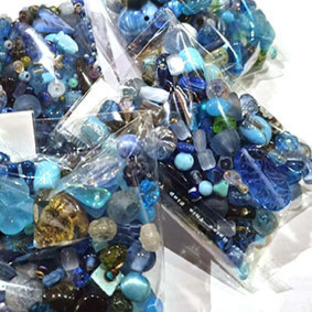 Queen Mum's Destash Glass Bead MIX  - Blue potpourri image 1