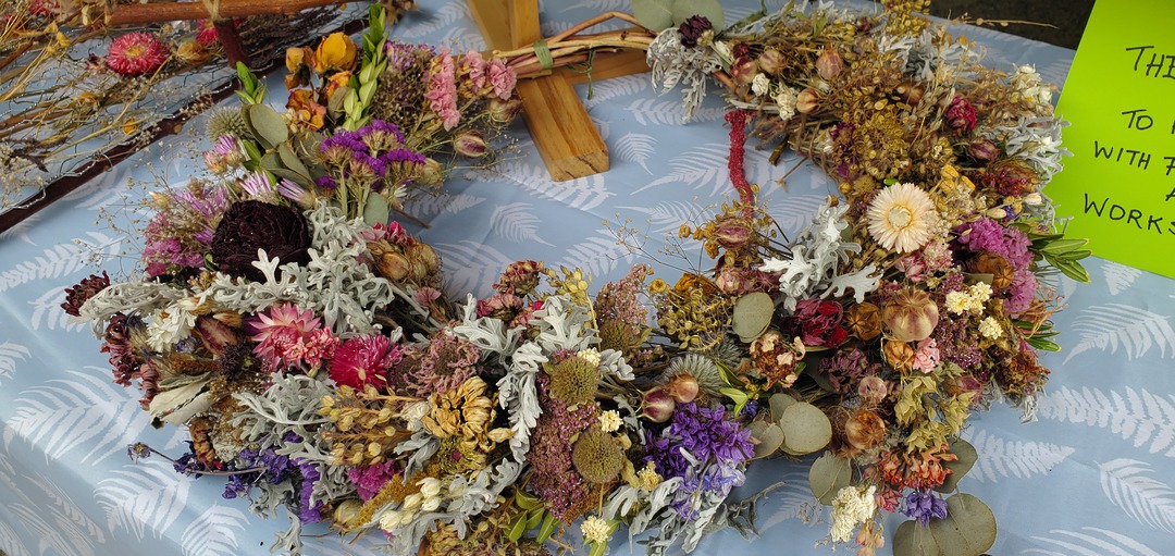 Dried Flower Workshop  - Wreath image 12