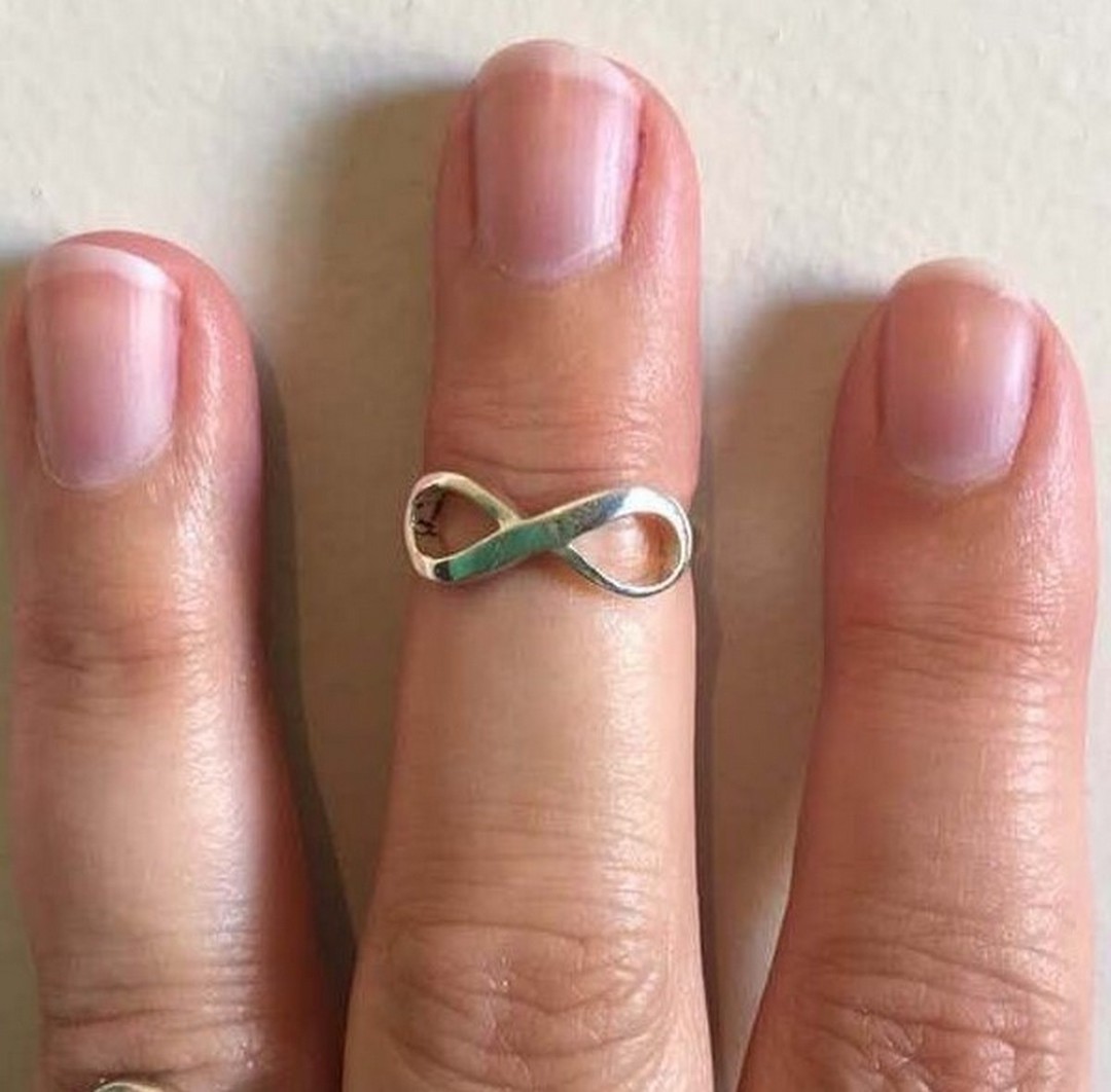 Sterling silver infinity ring band, made in NZ - Size L image 4