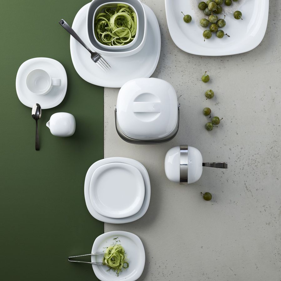 Suomi Dinner Plate image 1
