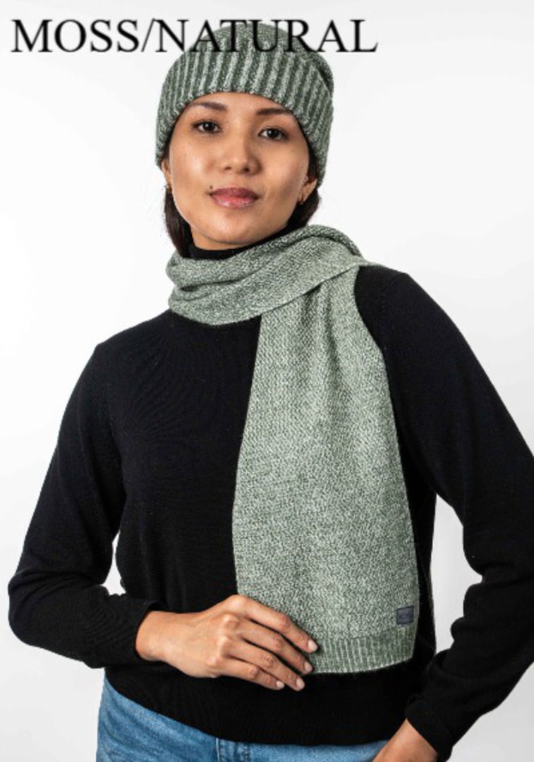 Merino Possum Koru Moss Stitch Plated Scarf image 4