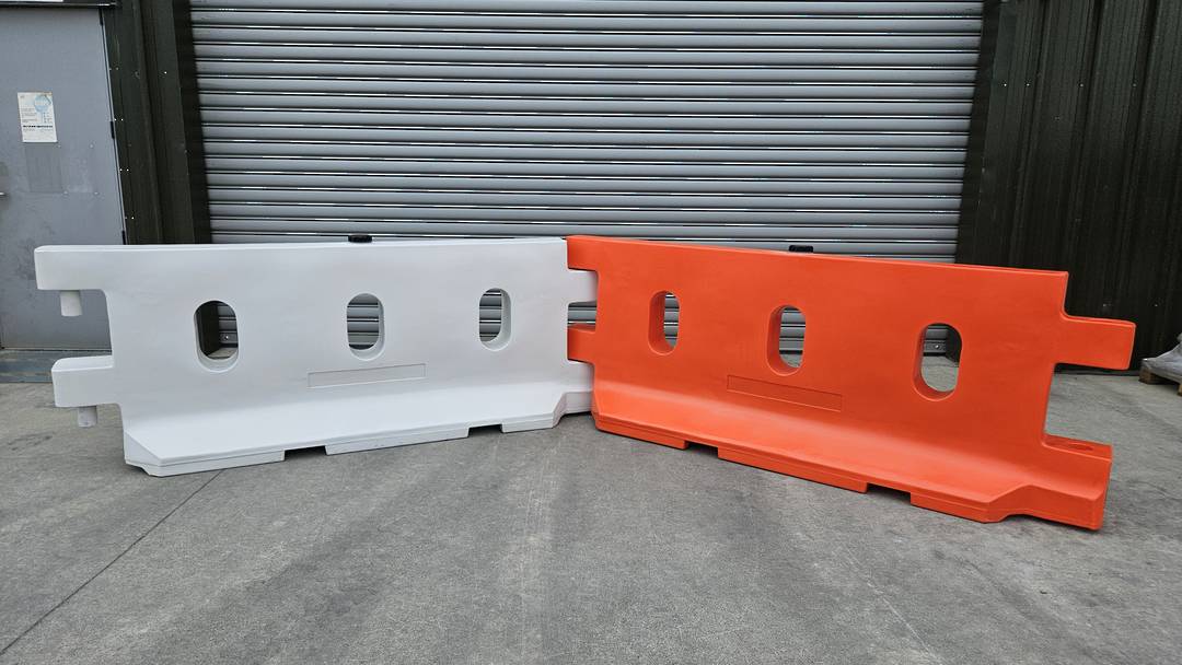Ricochet Delineator Barrier image 5