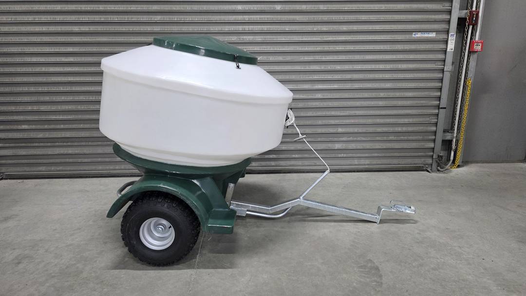 HUNGA BUSTA FEEDER image 1