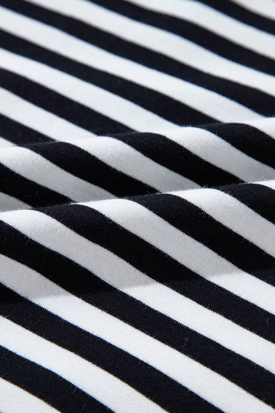 Show additional image 8