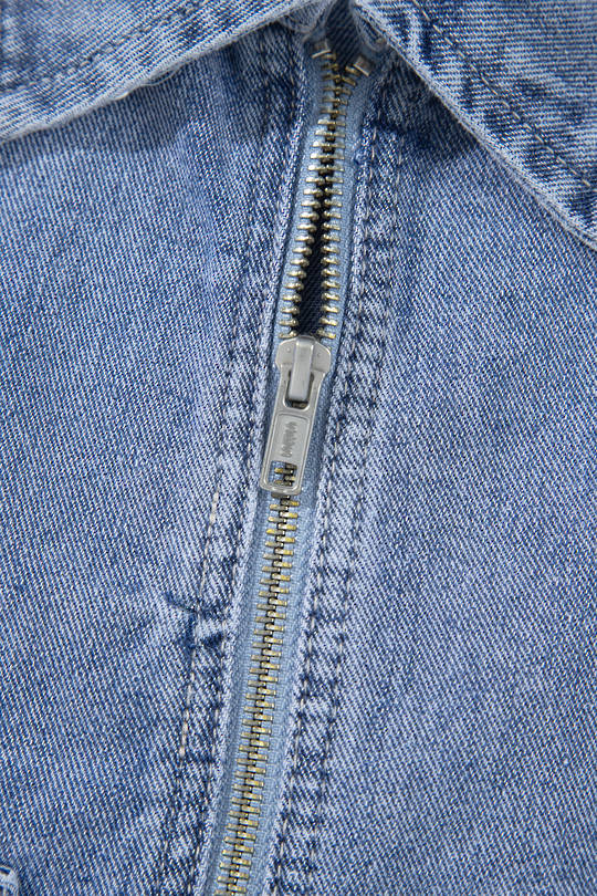 Show additional image 6