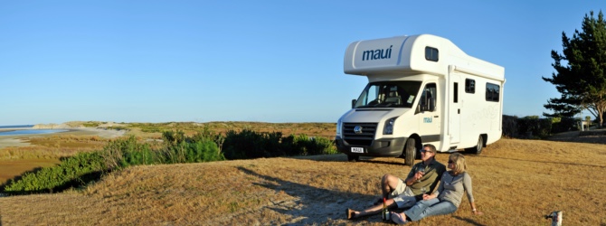 camping-car-maui-couple