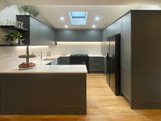 Show additional image 3