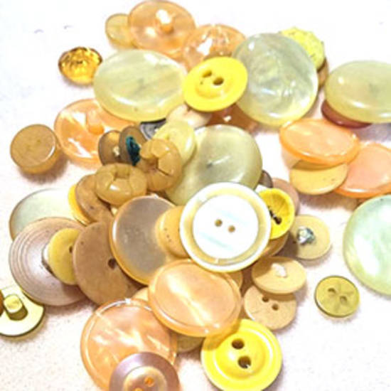Queen Mum's Destash: Button Bonanza 5 - Yellows (12mm - 22mm)