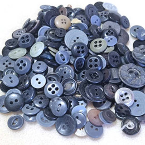 Queen Mum's Destash: Button Bonanza 8 - Blacks/Greys (10mm - 18mm)