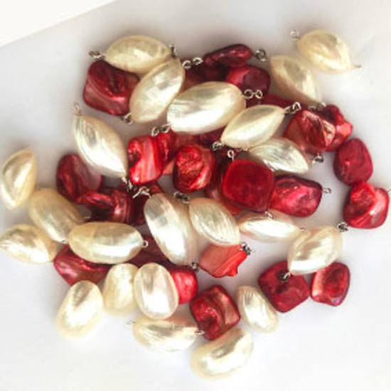 Queen Mum's Destash 44 - Shell Beads, mainly 18/22mm, many linked