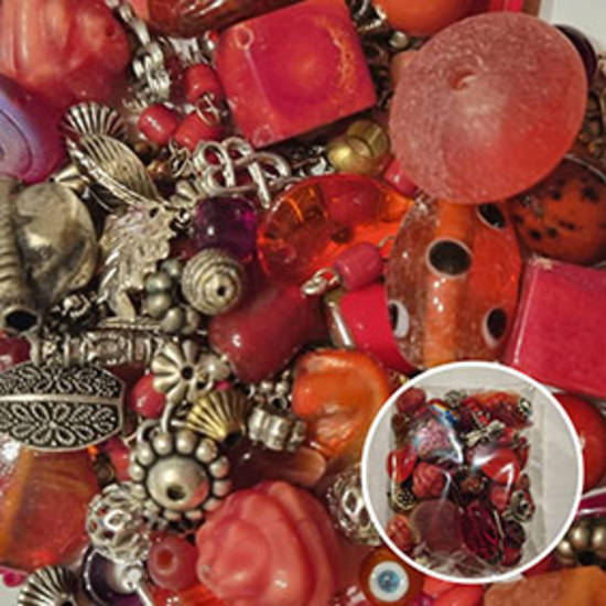 Queen Mum's Destash Glass Bead MIX  - Red potpourri