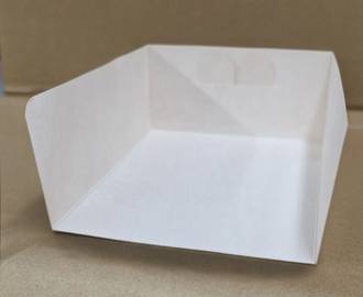 Cake & Biscuit Trays, 148x104x50mm.  Bundle of 500   4 ONLY