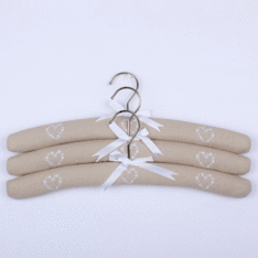Daisy Hearts Coat Hangers Set of 3